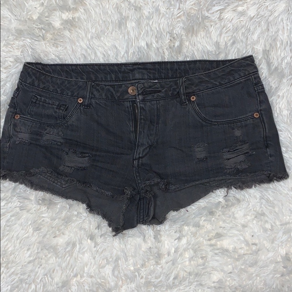 H&M dark grey/ black shorts